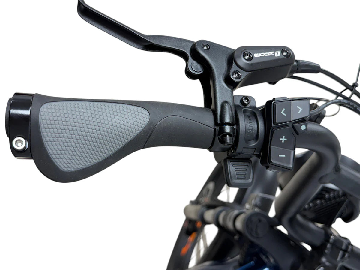 Axis Electric Tricycle