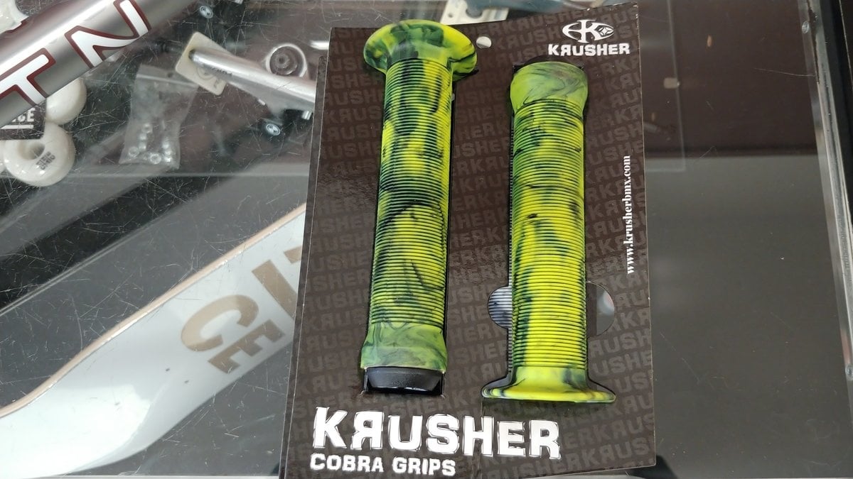Cobra Handle